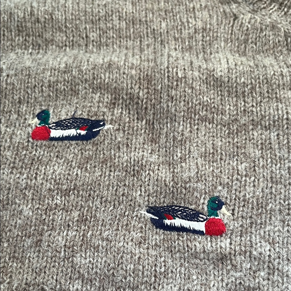 JG Hook Shetland Wool Men's Sweater Vest with Embroidered Ducks - Picture 3 of 5